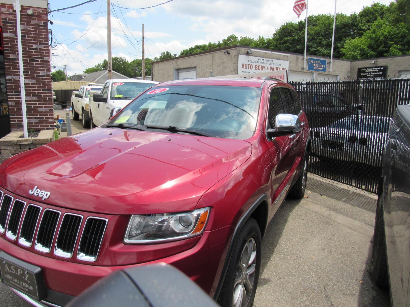 2014 Burgandy /Black Jeep Grand Cherokee Limited 4WD (1C4RJFBG7EC) with an 3.6L V6 DOHC 24V engine, 5-Speed Automatic transmission, located at 215 Milton St, Dedham, MA, 02026, (781) 329-5144, 42.241905, -71.157295 - This nice Jeep Limited is in excellent condition. Fully serviced and certified. Comes with a 3/3 nationwide warranty included in the price. Call for details. Prices on all vehicles do not include $299.95 Documentation fee, as well as Massachusetts sales tax, Registration, Title Fee and State ins - Photo #2