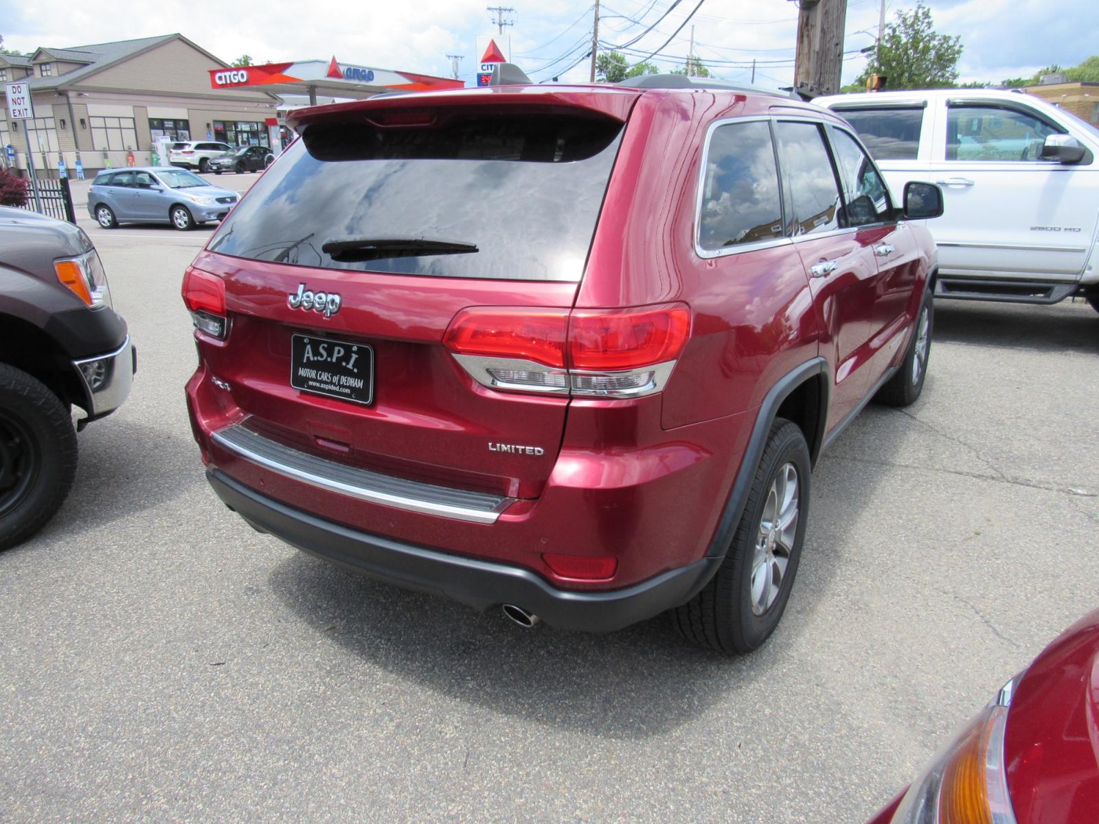 2014 Burgandy /Black Jeep Grand Cherokee Limited 4WD (1C4RJFBG7EC) with an 3.6L V6 DOHC 24V engine, 5-Speed Automatic transmission, located at 215 Milton St, Dedham, MA, 02026, (781) 329-5144, 42.241905, -71.157295 - This nice Jeep Limited is in excellent condition. Fully serviced and certified. Comes with a 3/3 nationwide warranty included in the price. Call for details. Prices on all vehicles do not include $299.95 Documentation fee, as well as Massachusetts sales tax, Registration, Title Fee and State ins - Photo #6